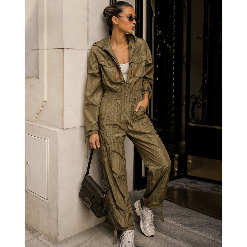NWT Utility Zip Up Cargo Jumpsuit Joggers Dusty Olive women's size M